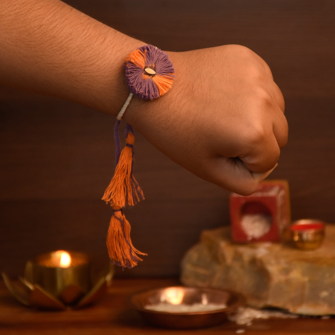 Jodhpuri Organic Seed Rakhi in Eco-friendly Box (Seed: Dhaniya Cholai)