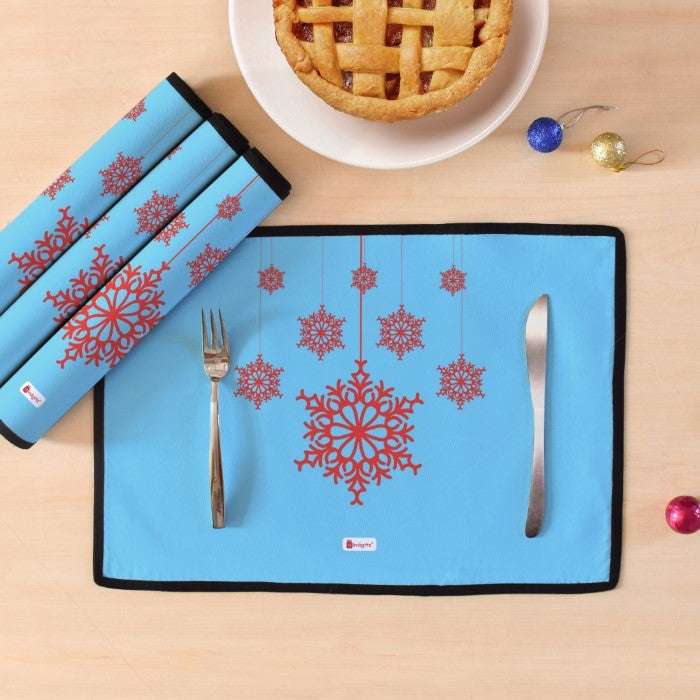 Hanging Snowflake Design in Retro Style Table Matin Blue Color