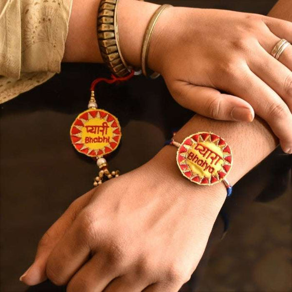 Pyara Bhai &amp; Bhabhi 2 Mugs with Bhaiya Bhabhi Embroidery Rakhi Combo