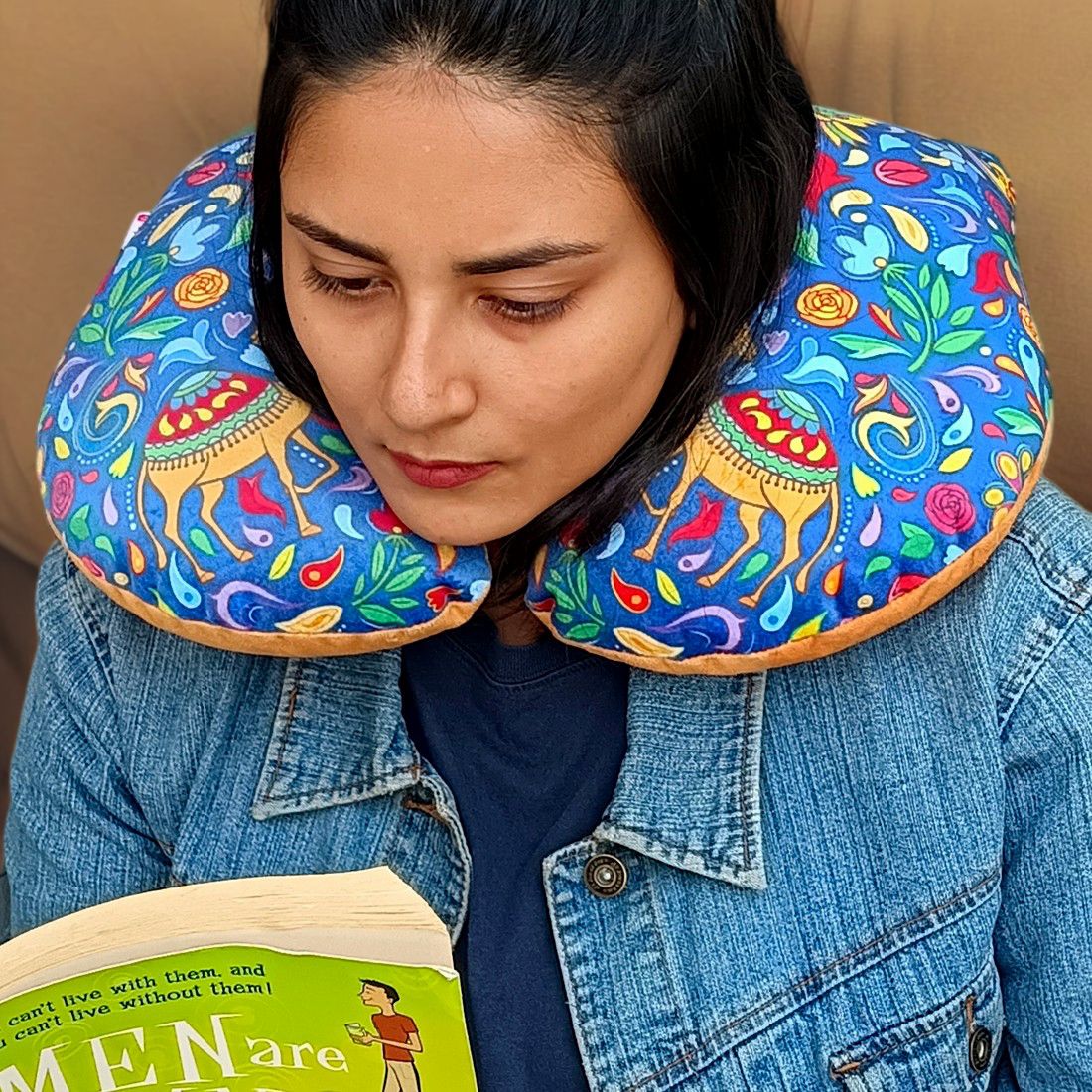 Convertible neck pillow-Antarik Shanti