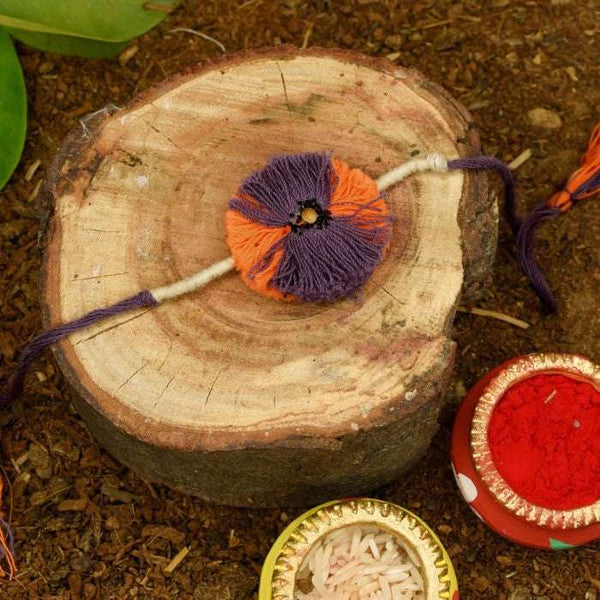 Family Pack Seed Rakhi With Planter Pack Of 5