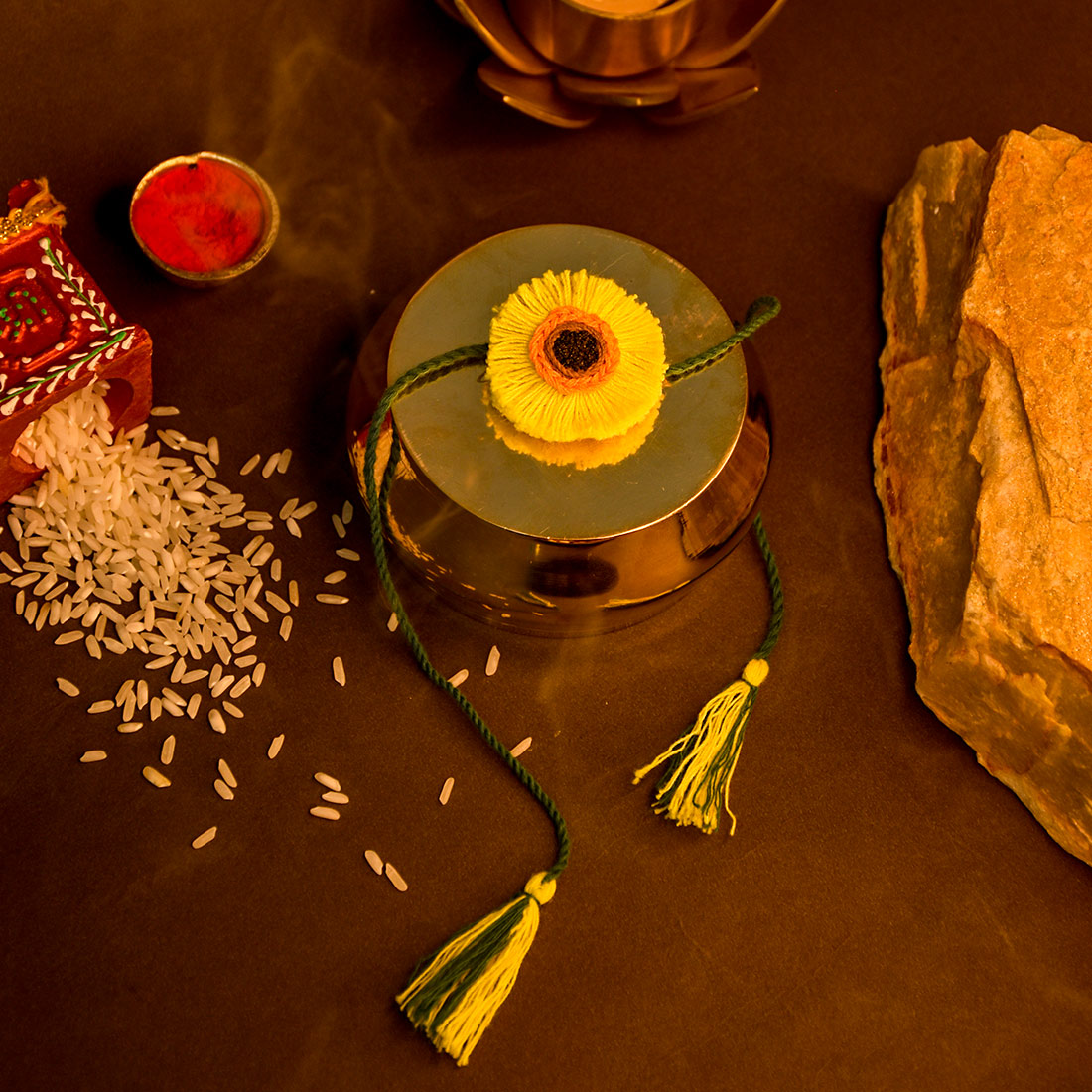 Amaranthus &amp; Purslane Seeds Plantable Eco-Friendly Rakhi with Planter and Roli