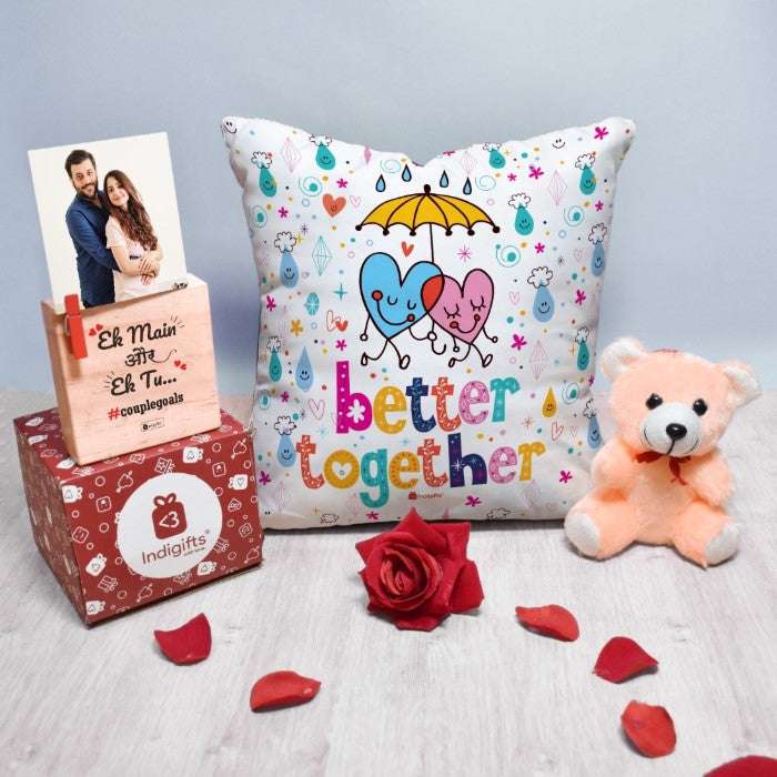Love Gift Hampers for Newly Wed Couple