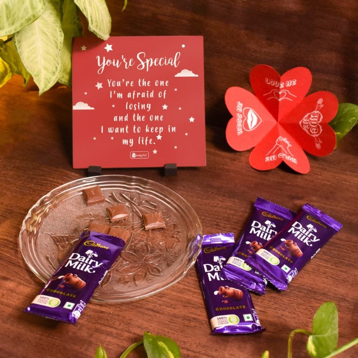 Buy a unique valentine love gift combo from online gift store Indigifts.